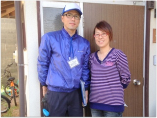 「娘様のためにお部屋を空けたい」 とのことで、お部屋の整理の お手伝いいたしました。   倉庫内の要らなくなったお子様の オモチャ類や自転車等も お片付けしました。  春を感じる最高の片付け日和、 終始笑顔で応対して下さり  作業完了後の写真撮影にも 笑顔でツーショットでご協力 いただきありがとうございました。   今回ご依頼あった福岡市東区の お客様も、そして多くのお客様が お困りになっている  普段のゴミの回収で出せず 押入れのかなりのスペースを 占有している要らなくなった 布団や毛布、敷きマット類   【便利屋】暮らしなんでもお助け隊 福岡小笹店では、 お客様ご自身では片付けが難しい 要らなくなった布団や毛布、敷き マット、座布団を回収おります。  その他、倉庫の整理、解体、 ベランダの整理や片付け、 お庭の整理や片付けなども 行っています。  いろいろ何でも片付けに関すること はお手伝いしておりますので  お気軽に 「こんな片付けもできる？」って お問い合せ下さい。
