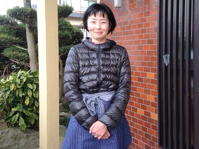 お問い合わせ当日、 トラックとスタッフが待機して  おりましたので 即日対応で作業に 伺いさせていただきました。  お客様のほうで、 運び出しやすいようにご準備して  くださっておられましたので短時間 で完了することができました。  また、作業終了後の写真撮影にも 寒い中、ご協力いただき ありがとうございました。  最後に  「今後、お家の中を全部片付ける かもしれませんので その際はご相談させて頂 くかもしれません」  と、その際は、ご遠慮なく 何でもご相談ください。  いつでもお力になれるように ご準備しております。     【便利屋】暮らしなんでもお助け隊 福岡小笹店では、 老人ホーム入所前の、ご自宅の 丸ごと一軒片付けのご依頼や、 老人ホーム退去時の片付けの ご依頼が多く来ています。  また、片付けの際、  ご自宅から老人ホームへ 老人ホームからご自宅へ 荷物の移動も行っております。  その他、色々　何でも片付けして おりますので「こんな片付けも できる？」ってお気軽にお問い 合わせください。    【便利屋】暮らしなんでもお助け隊 福岡小笹店のお電話 番号は、電話無料のフリーダイヤル 0120-263-101 です。  今すぐお電話下さい。  お電話お待ちしております。